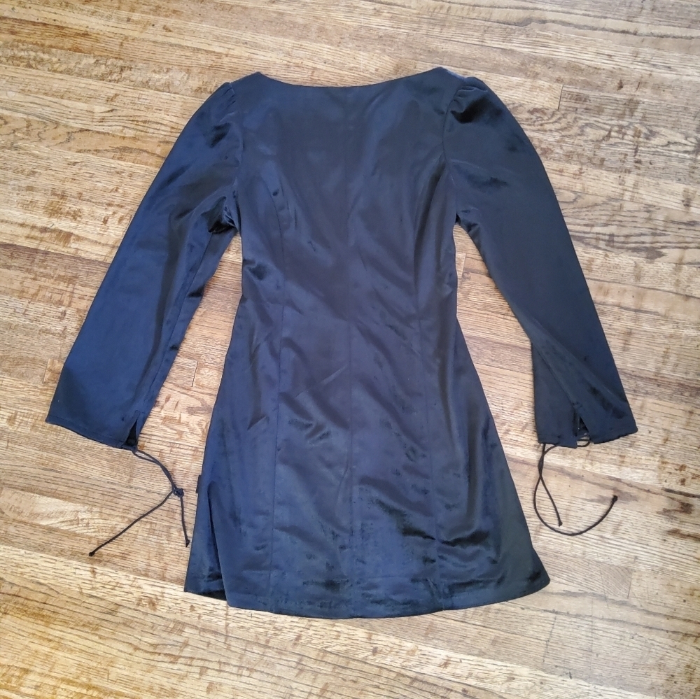 Lonely Club Dress - Picture 3 of 6